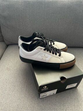 Carhartt WIP x Converse One Star Ox 8